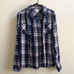 Women’s Westport button down soft flannel shirt. Size Medium